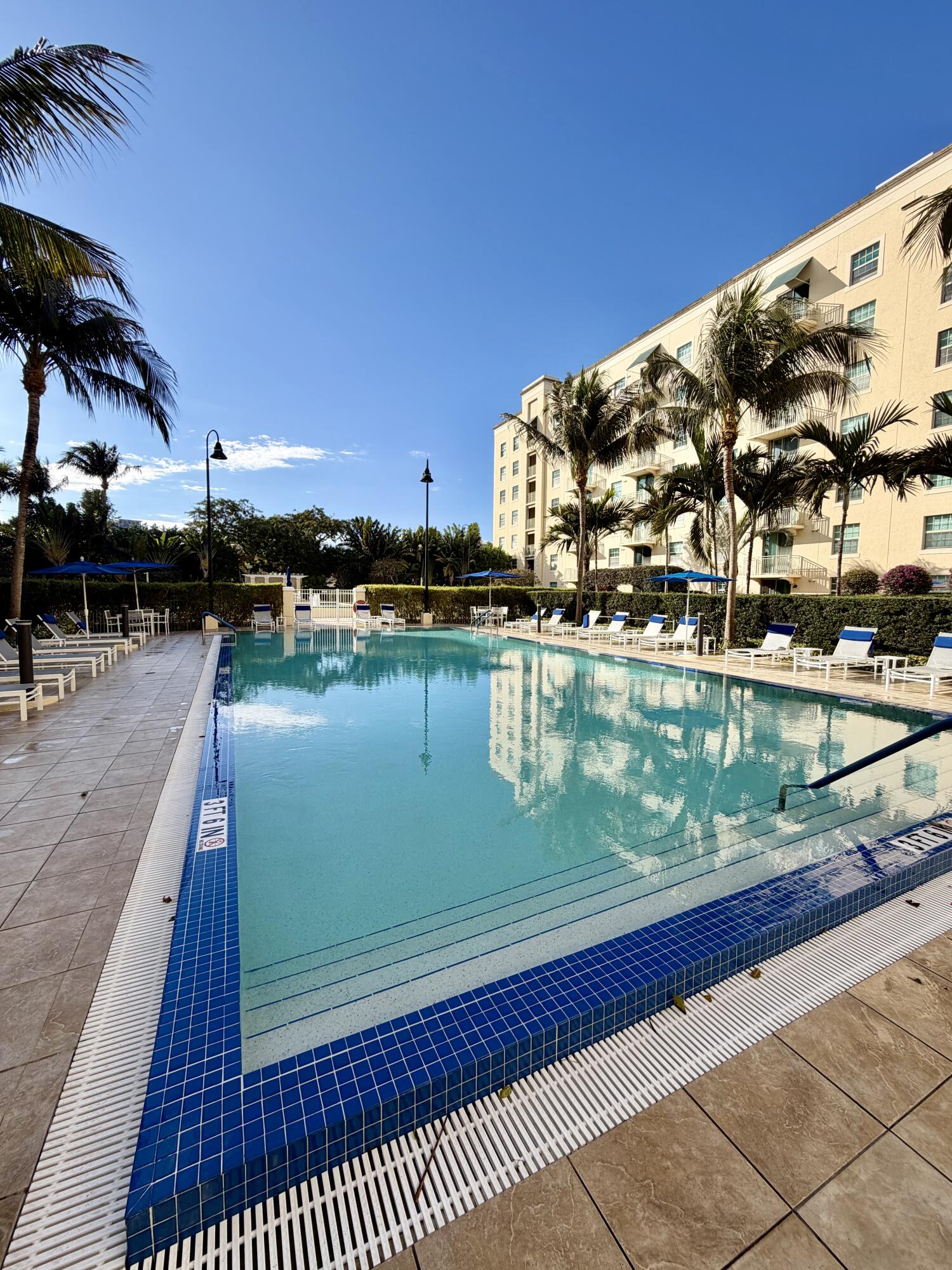 610 CLEMATIS CONDO - Residential