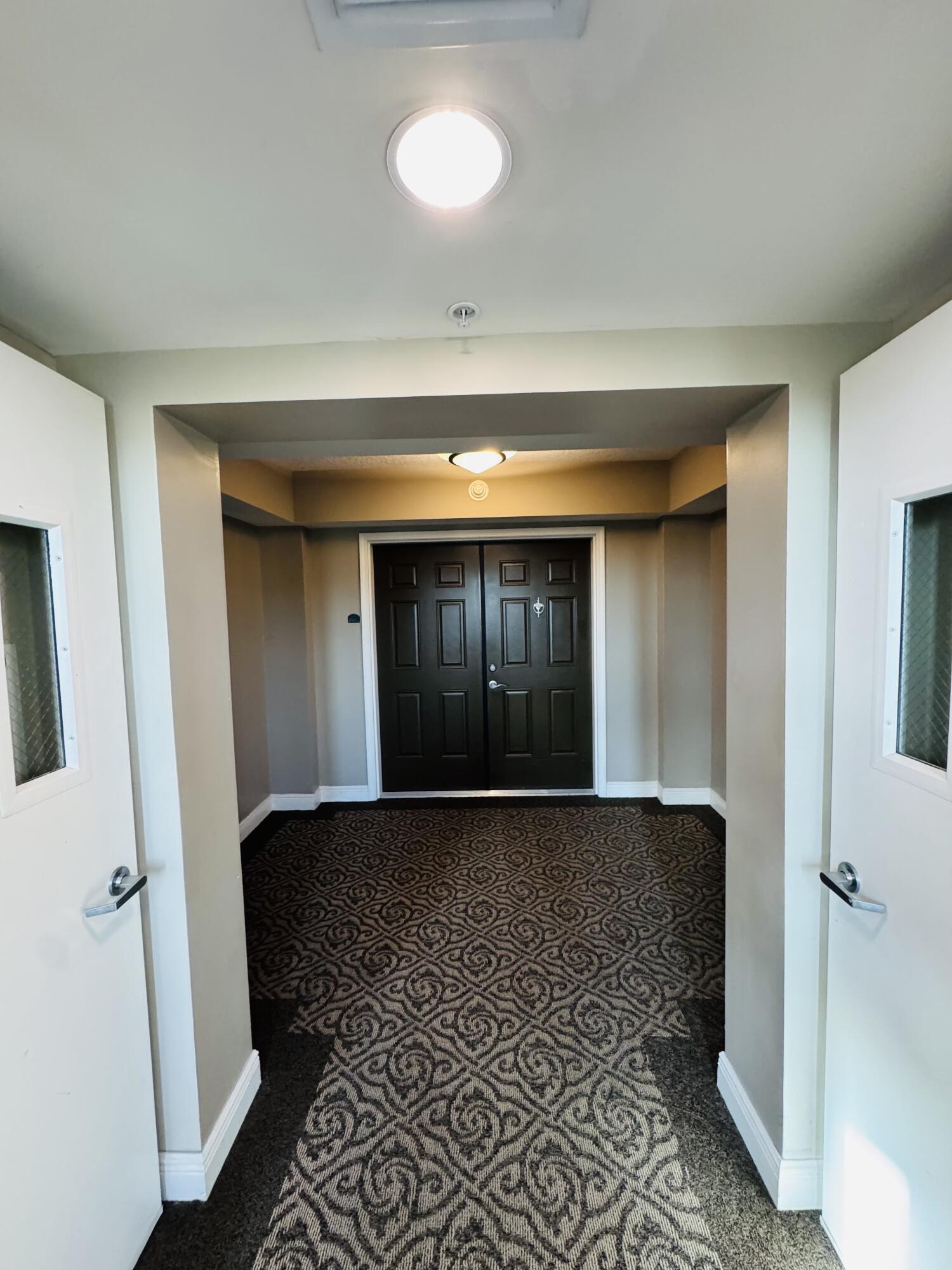 610 CLEMATIS CONDO - Residential