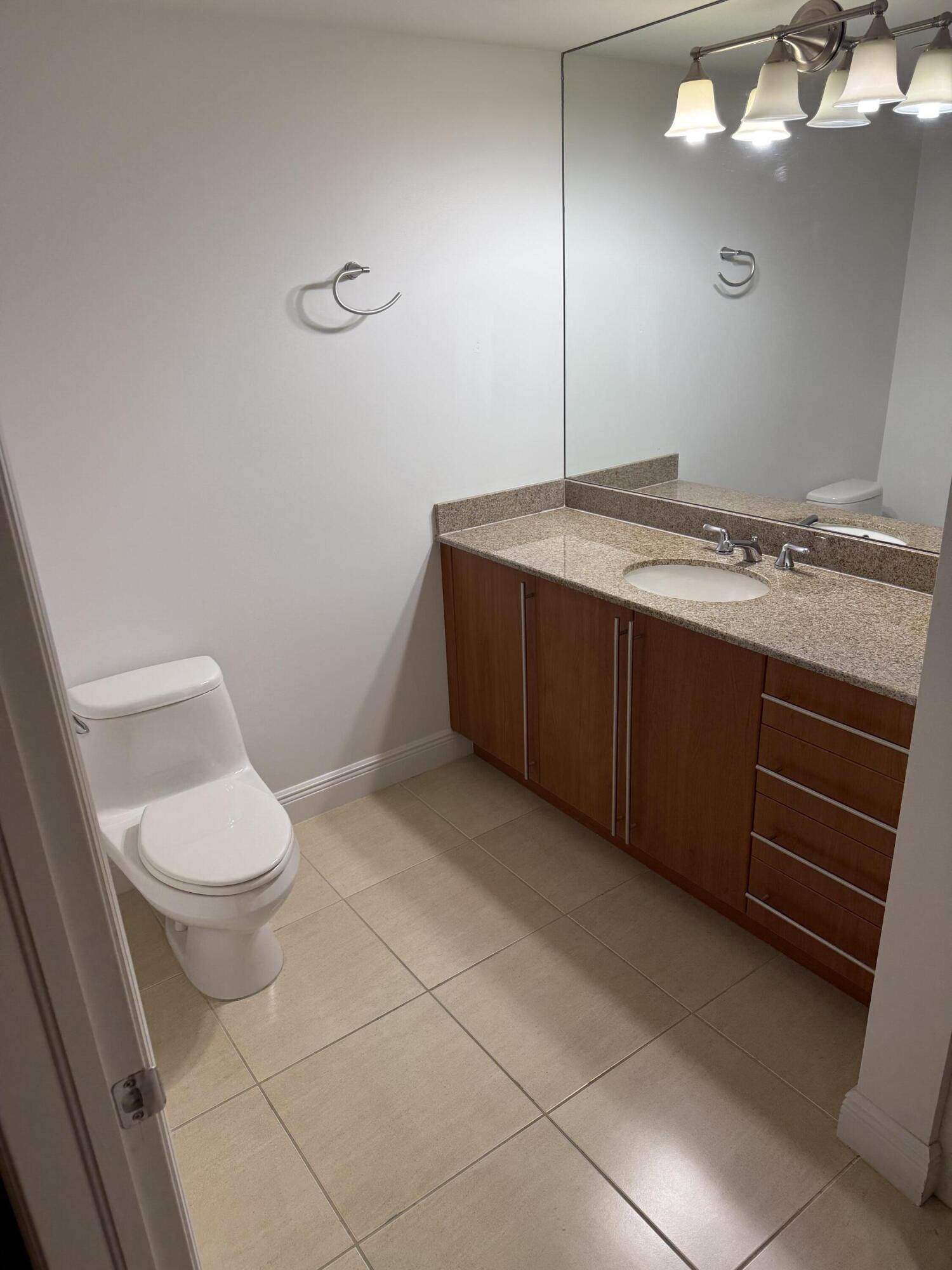 610 CLEMATIS CONDO - Residential