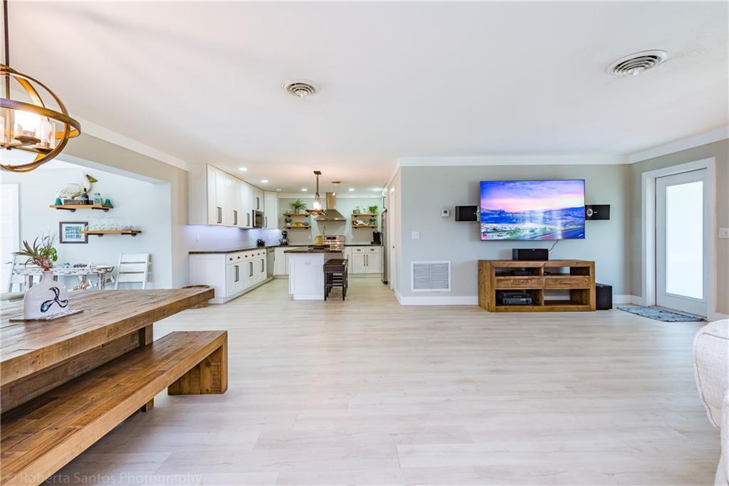 Coral Manor 5th Add 57-35 - Residential