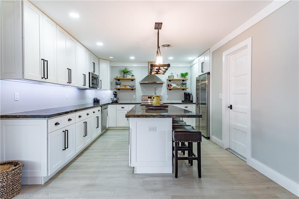 Coral Manor 5th Add 57-35 - Residential