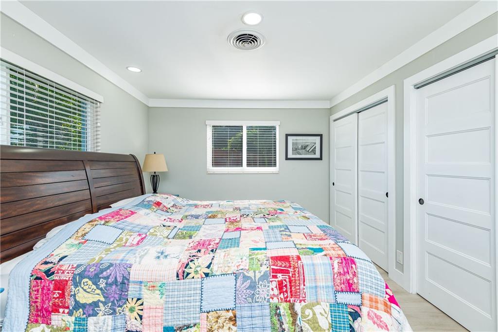Coral Manor 5th Add 57-35 - Residential