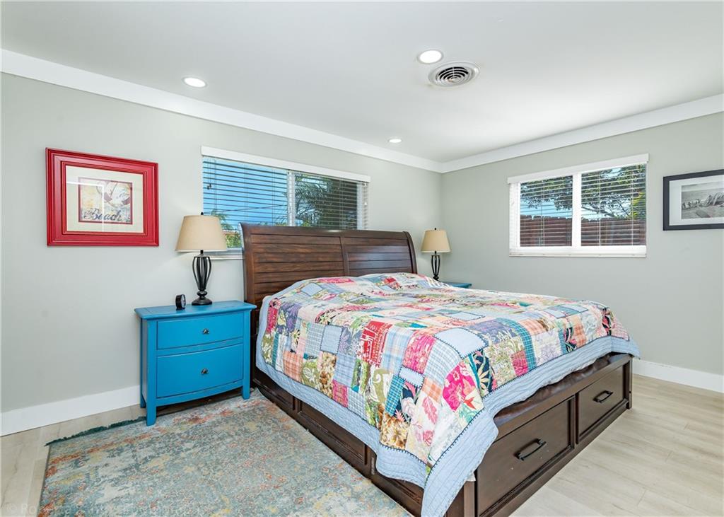 Coral Manor 5th Add 57-35 - Residential