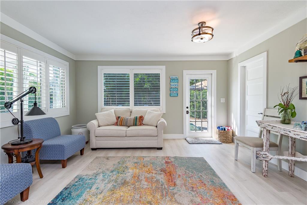 Coral Manor 5th Add 57-35 - Residential