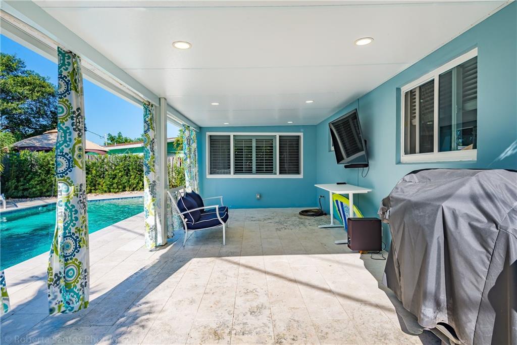 Coral Manor 5th Add 57-35 - Residential