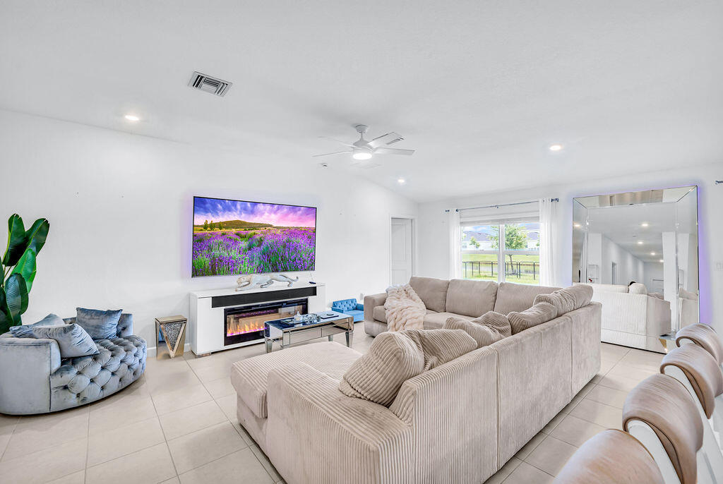 LTC RANCH WEST PHASE 1 - Residential