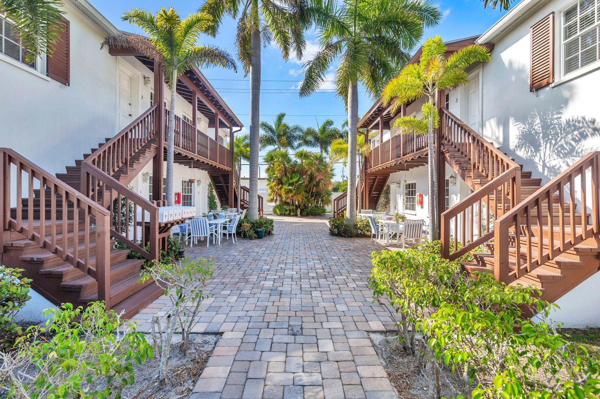 ESTATES OF SOUTH PALM BEACH - Residential