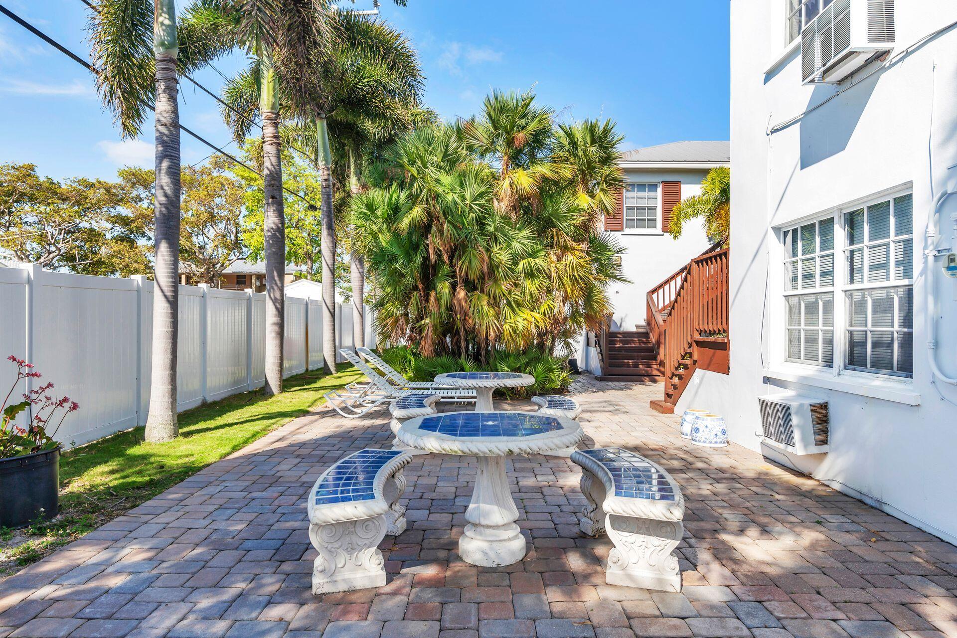 ESTATES OF SOUTH PALM BEACH - Residential
