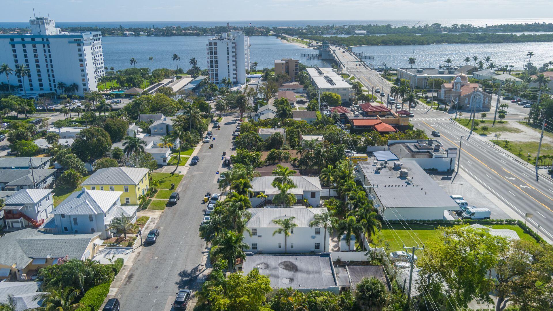 ESTATES OF SOUTH PALM BEACH - Residential