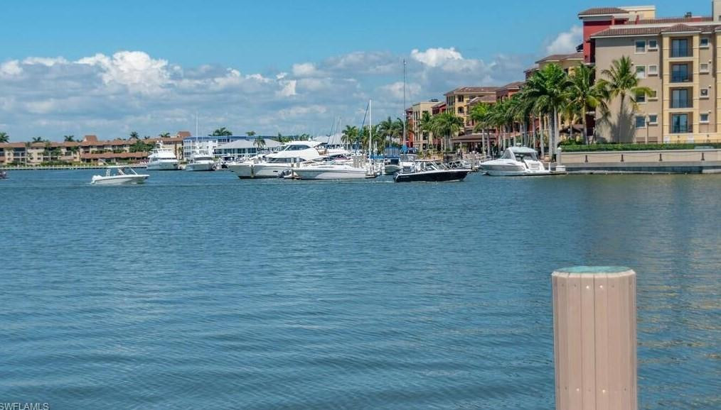 VILLAGE AT SMOKEHOUSE BAY, THE A CONDO - Residential