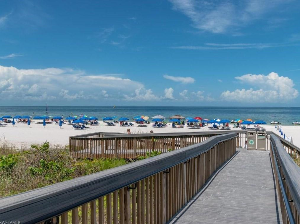 VILLAGE AT SMOKEHOUSE BAY, THE A CONDO - Residential