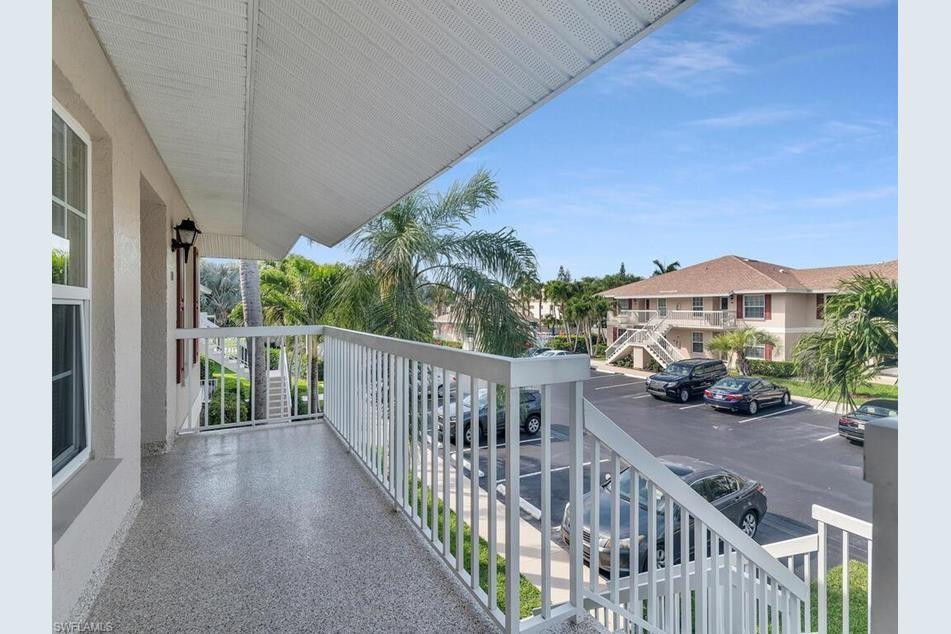 VILLAGE AT SMOKEHOUSE BAY, THE A CONDO - Residential