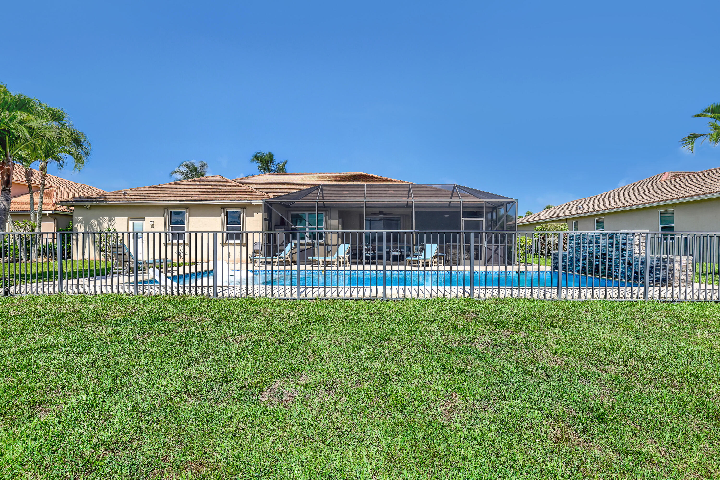 STONEHAVEN PUD - Residential Lease