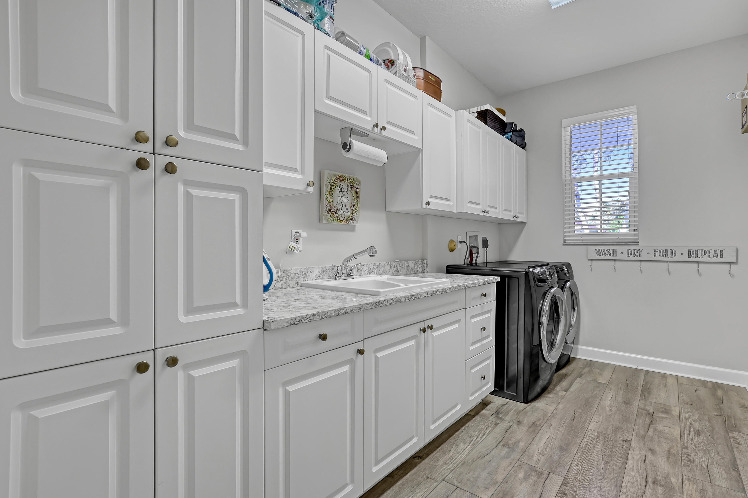 STONEHAVEN PUD - Residential Lease