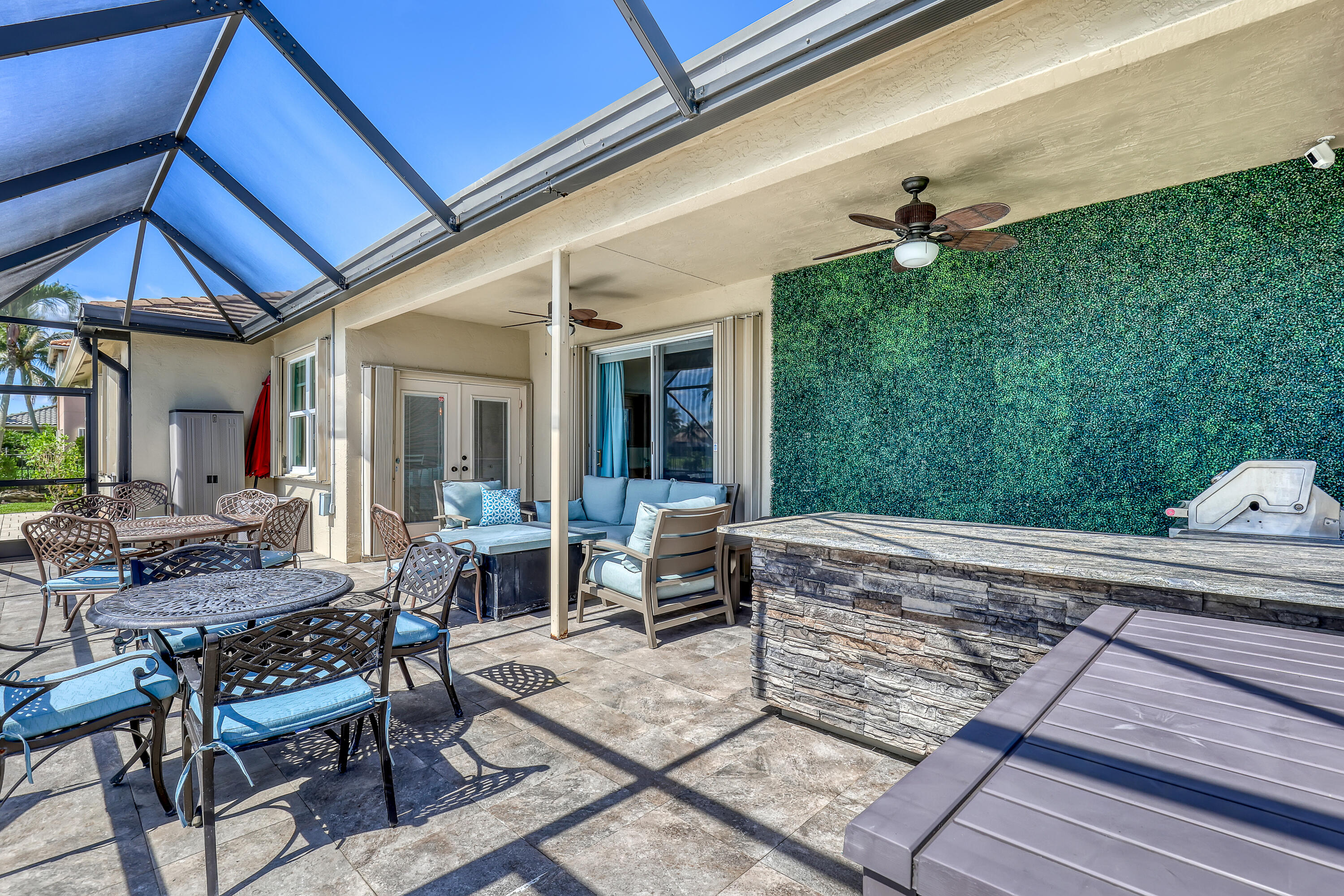 STONEHAVEN PUD - Residential Lease