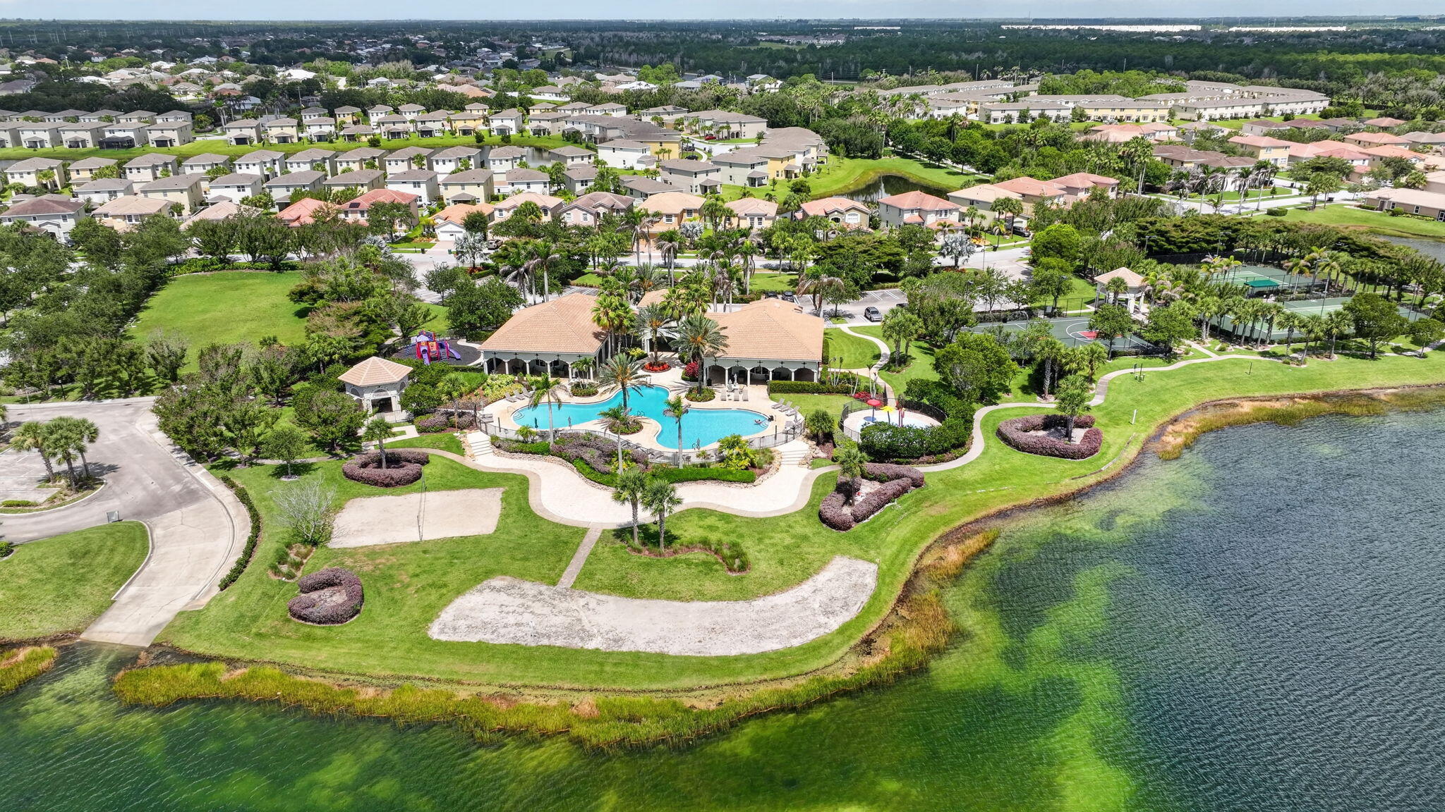 VIZCAYA FALLS PLAT 3 - Residential