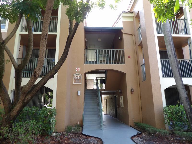 CARRINGTON AT COCONUT CREEK - Residential