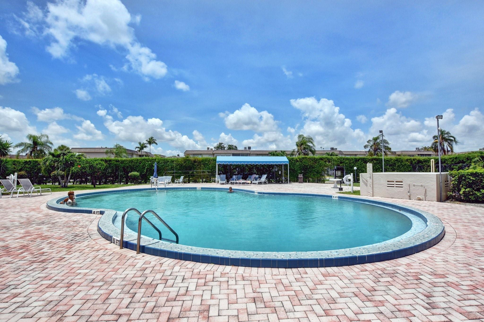 LAKESIDE VILLAGE CONDO 10 - Residential