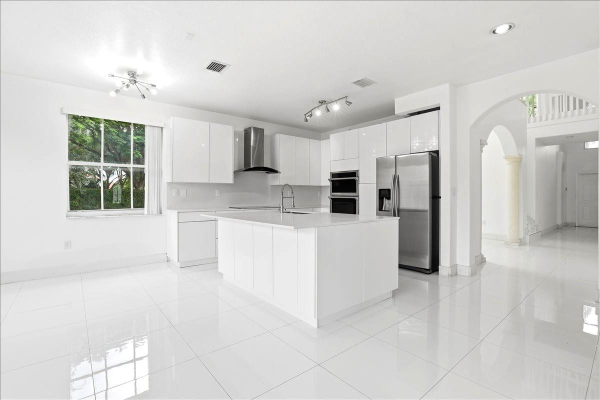 NAUTICA PLAT - Residential Lease