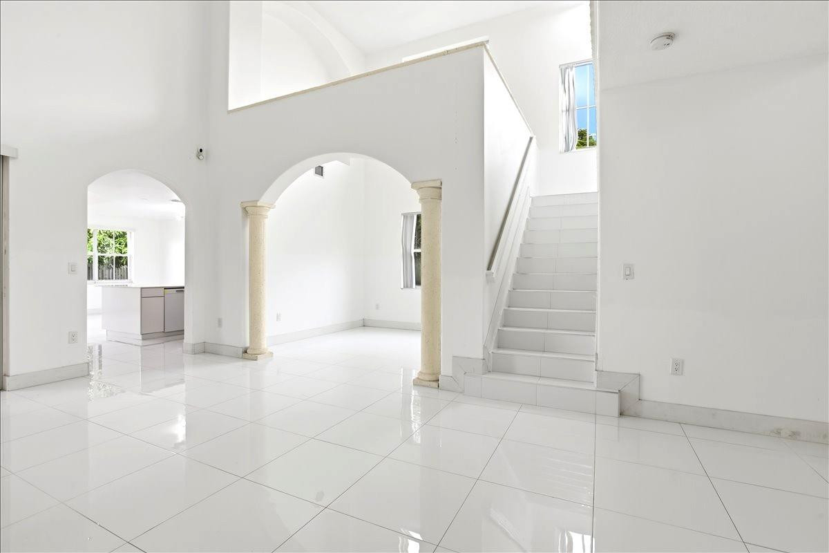 NAUTICA PLAT - Residential Lease