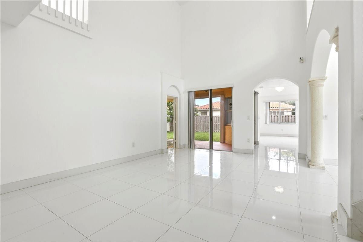 NAUTICA PLAT - Residential Lease