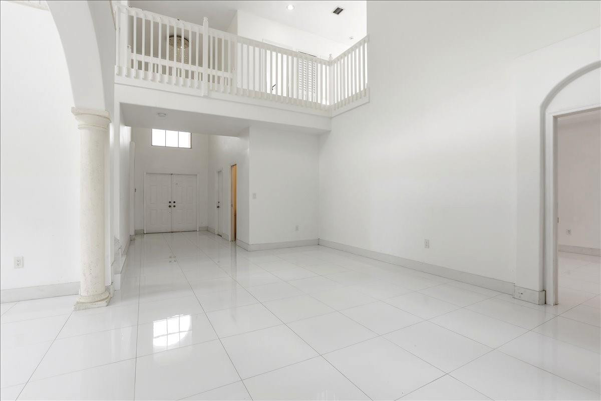 NAUTICA PLAT - Residential Lease