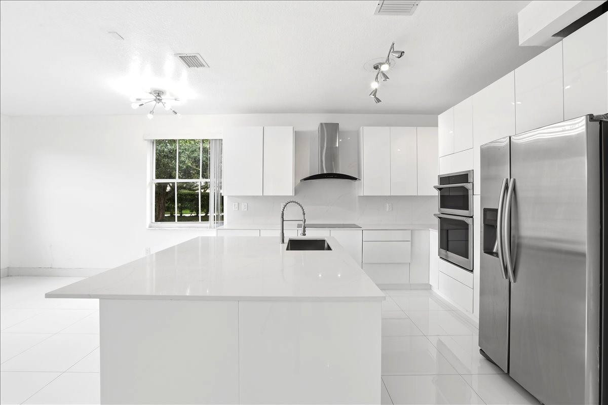 NAUTICA PLAT - Residential Lease