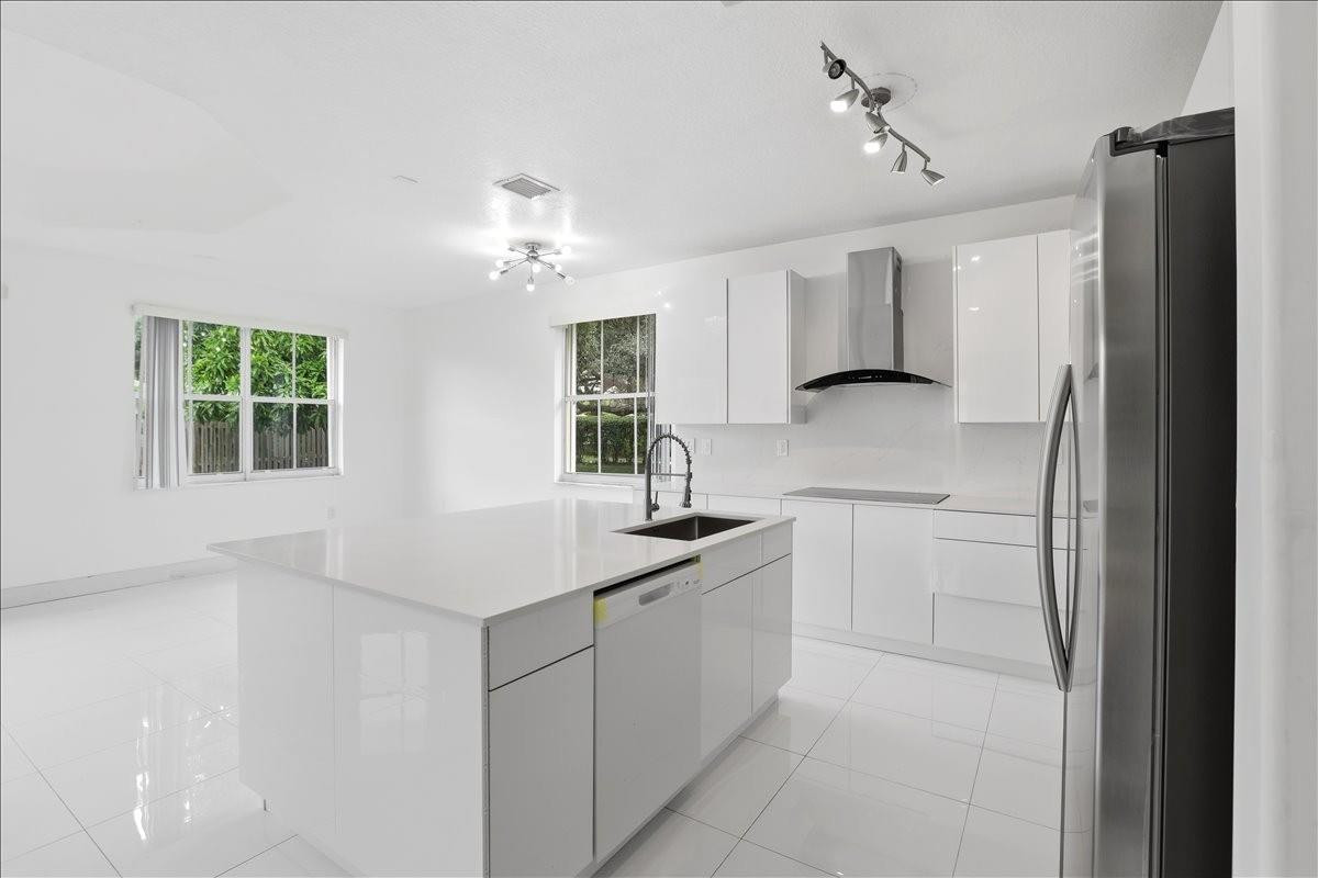 NAUTICA PLAT - Residential Lease