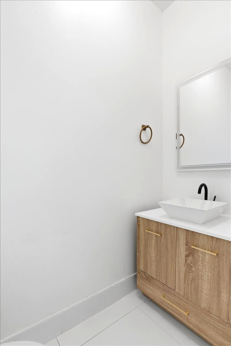 NAUTICA PLAT - Residential Lease