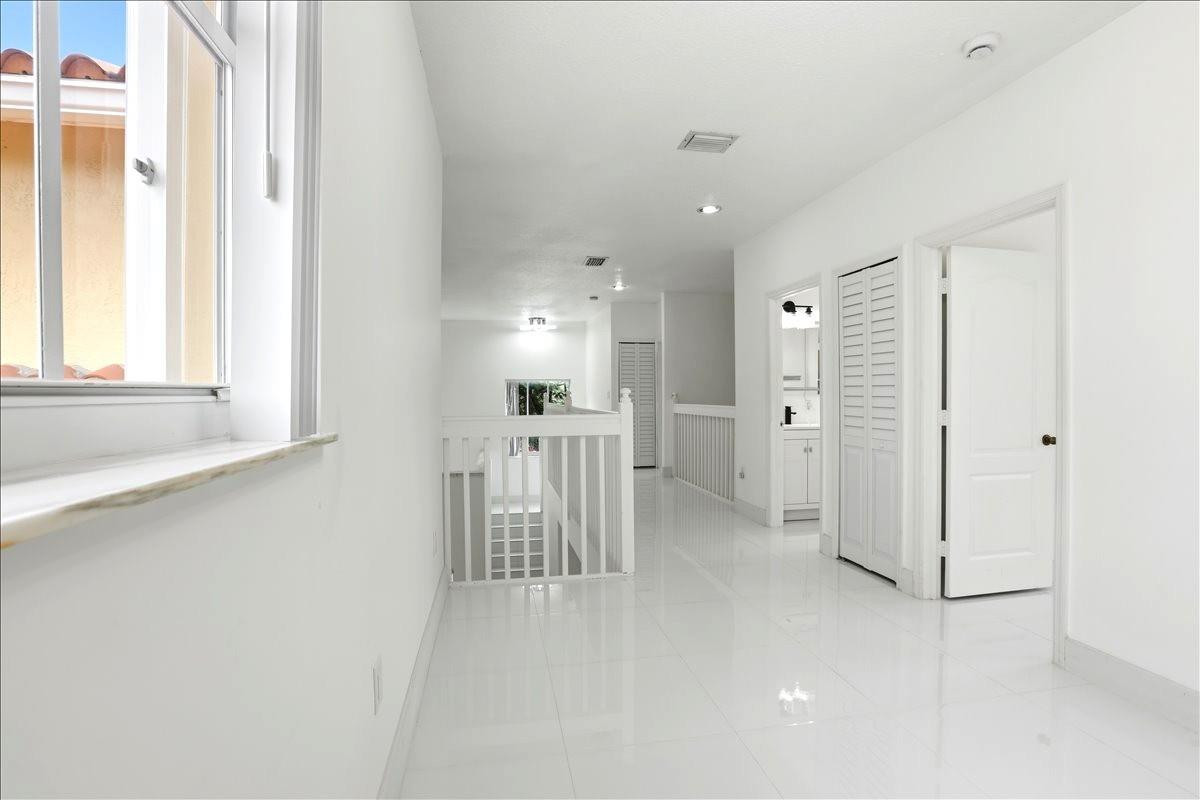 NAUTICA PLAT - Residential Lease