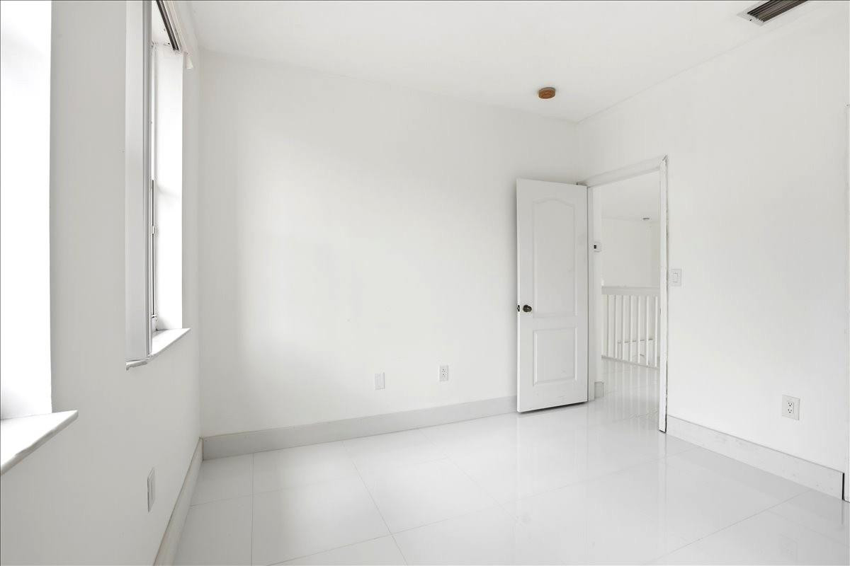 NAUTICA PLAT - Residential Lease