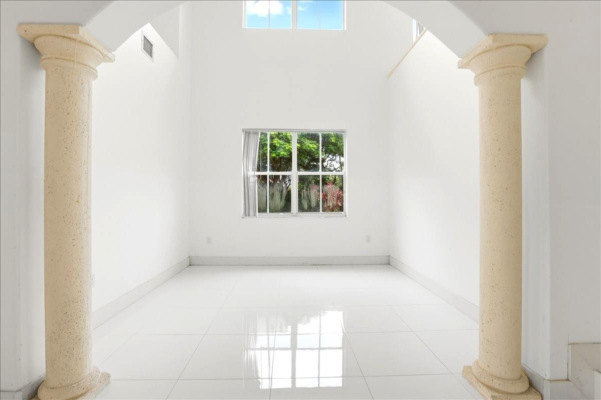 NAUTICA PLAT - Residential Lease