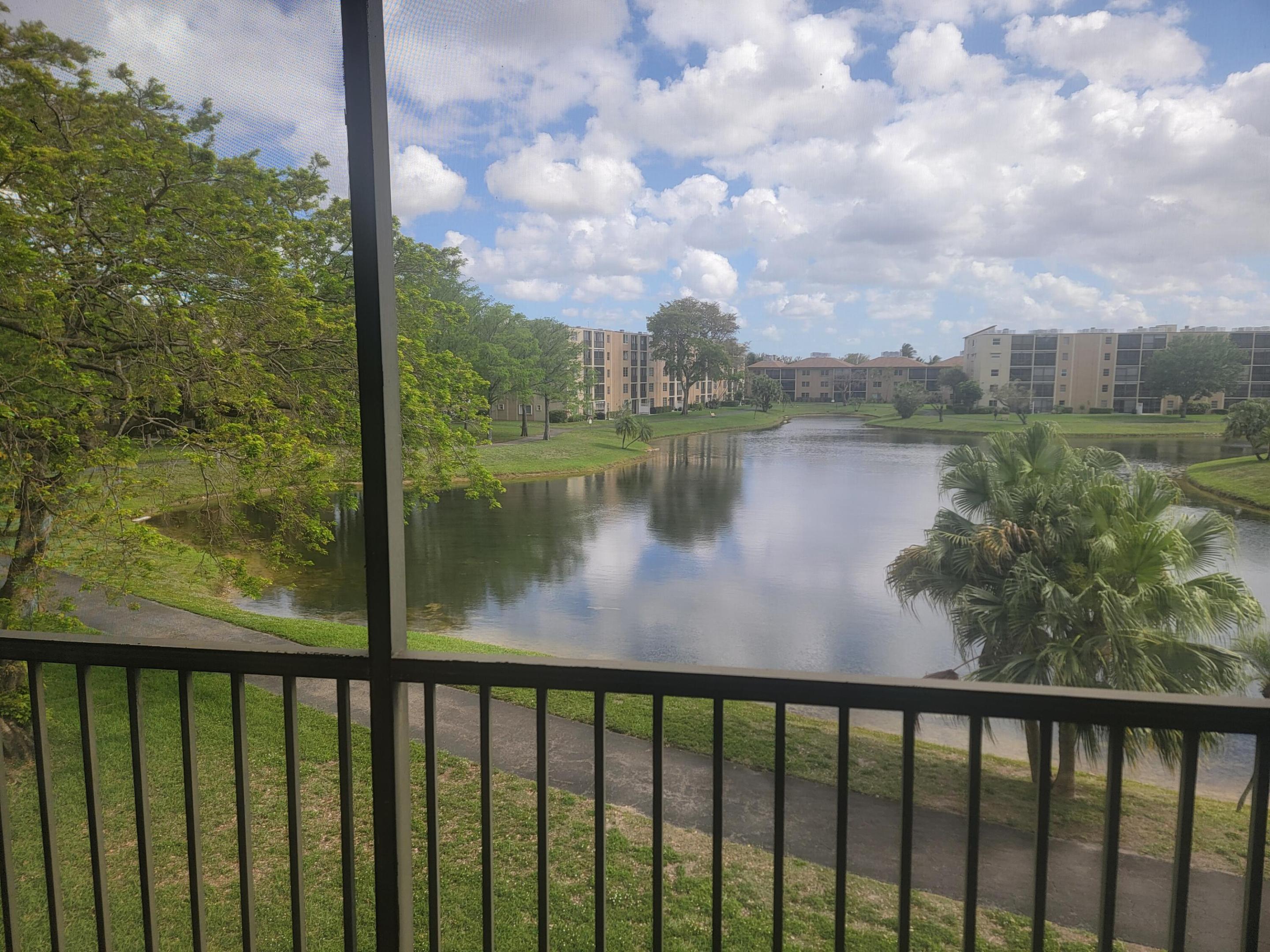 CASCADES OF LAUDERHILL - Residential Lease