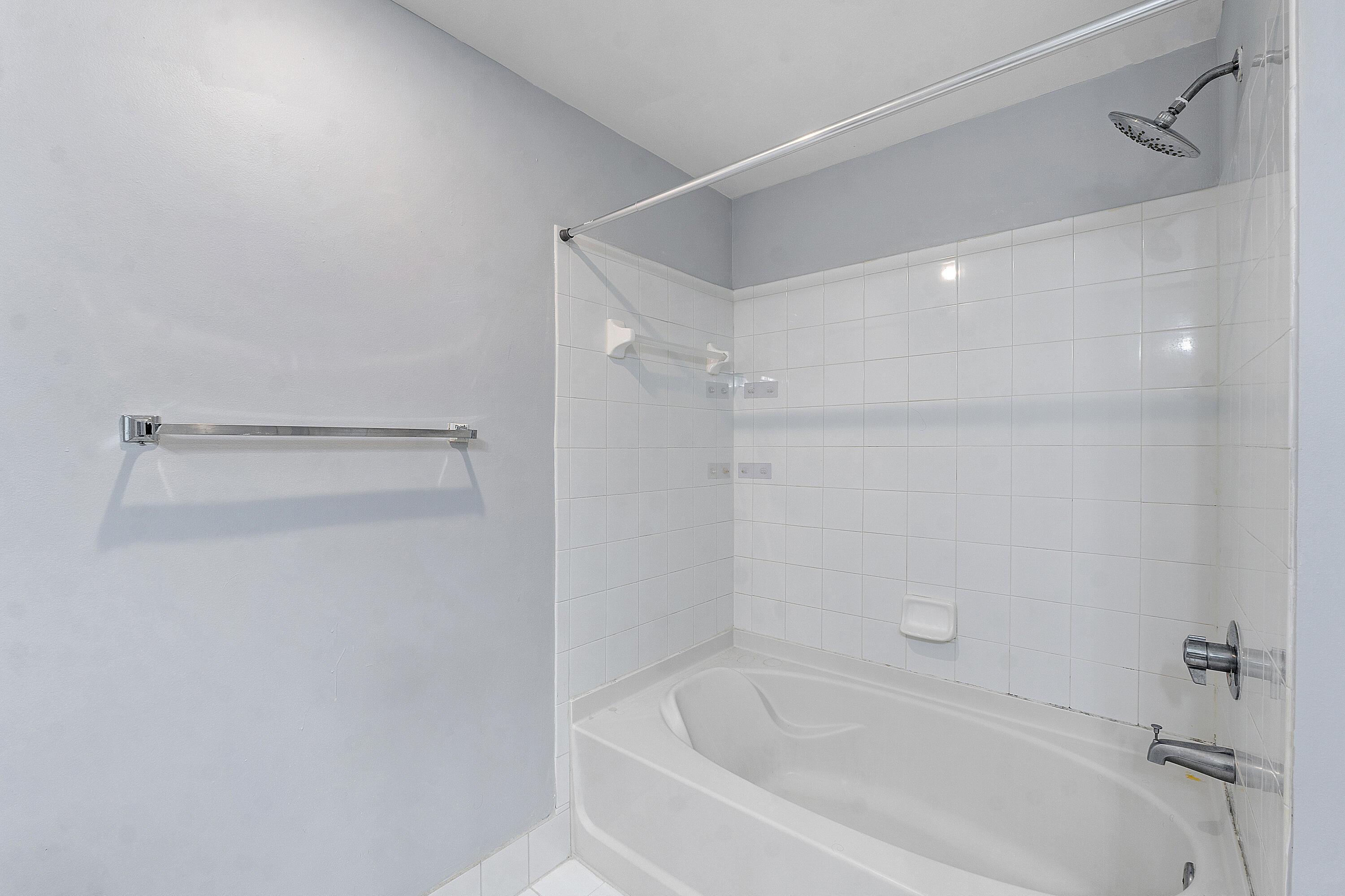 EL-AD POINCIANA CONDO - Residential Lease