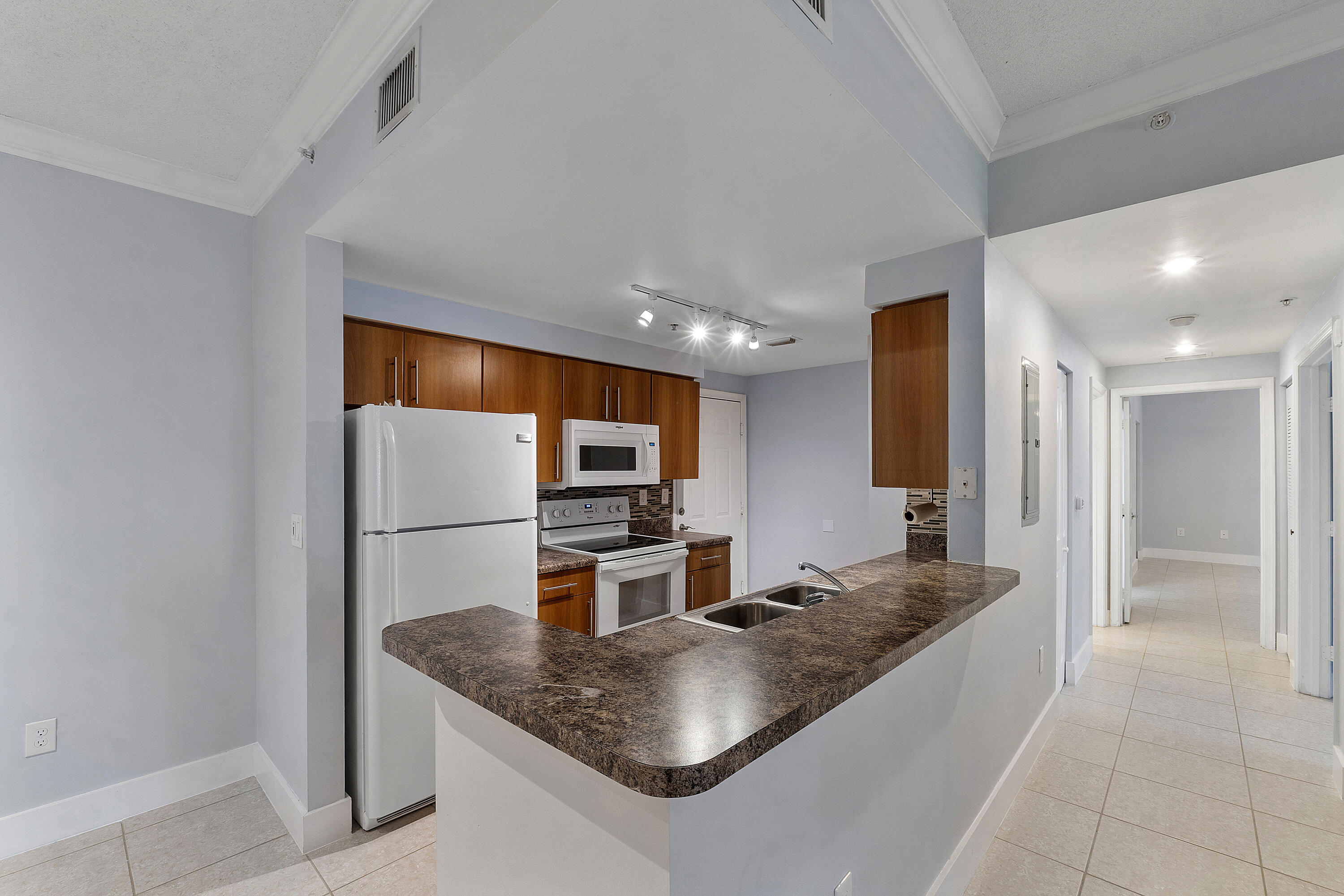 EL-AD POINCIANA CONDO - Residential Lease