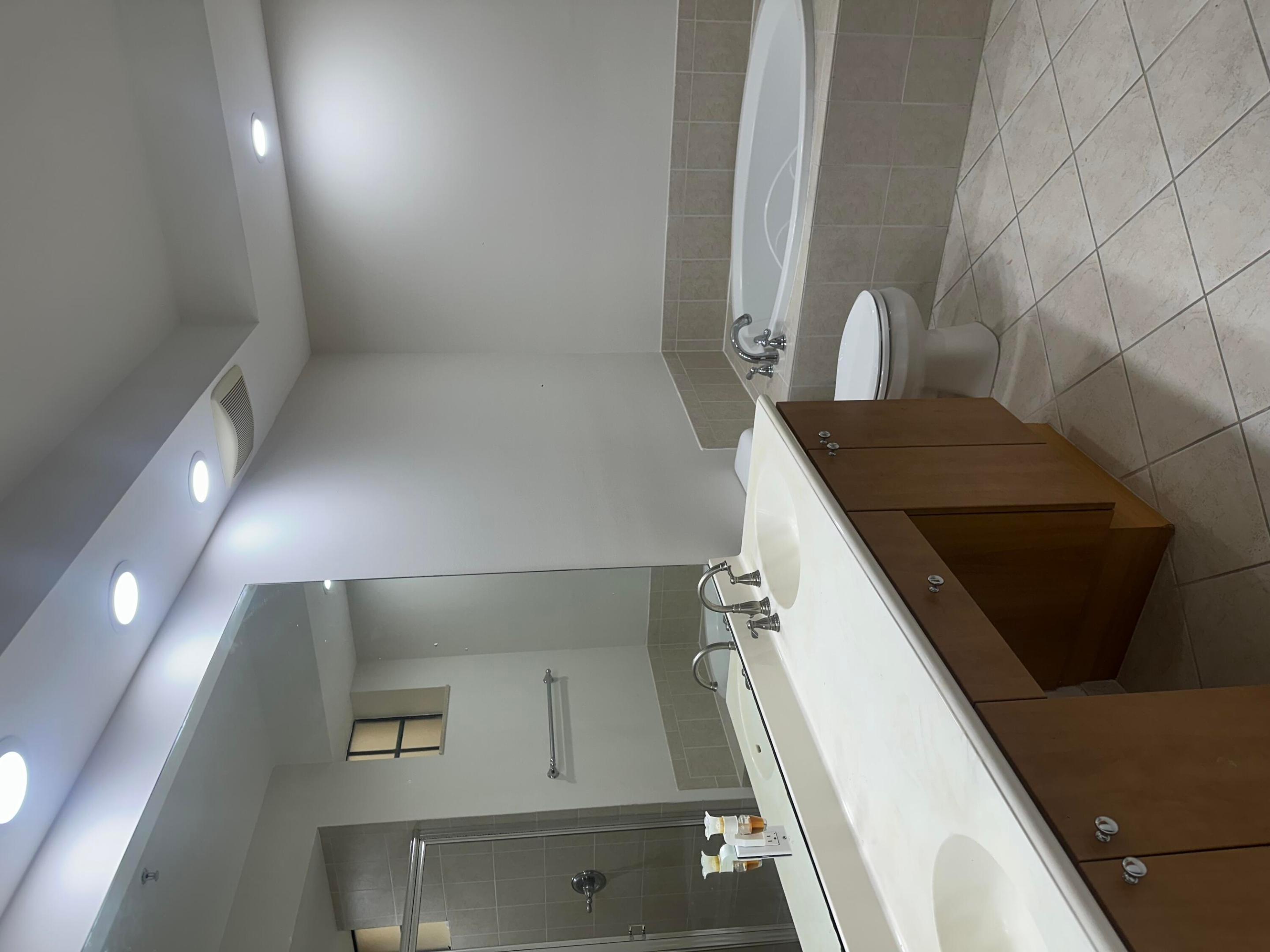 VILLA FLORA CONDO - Residential