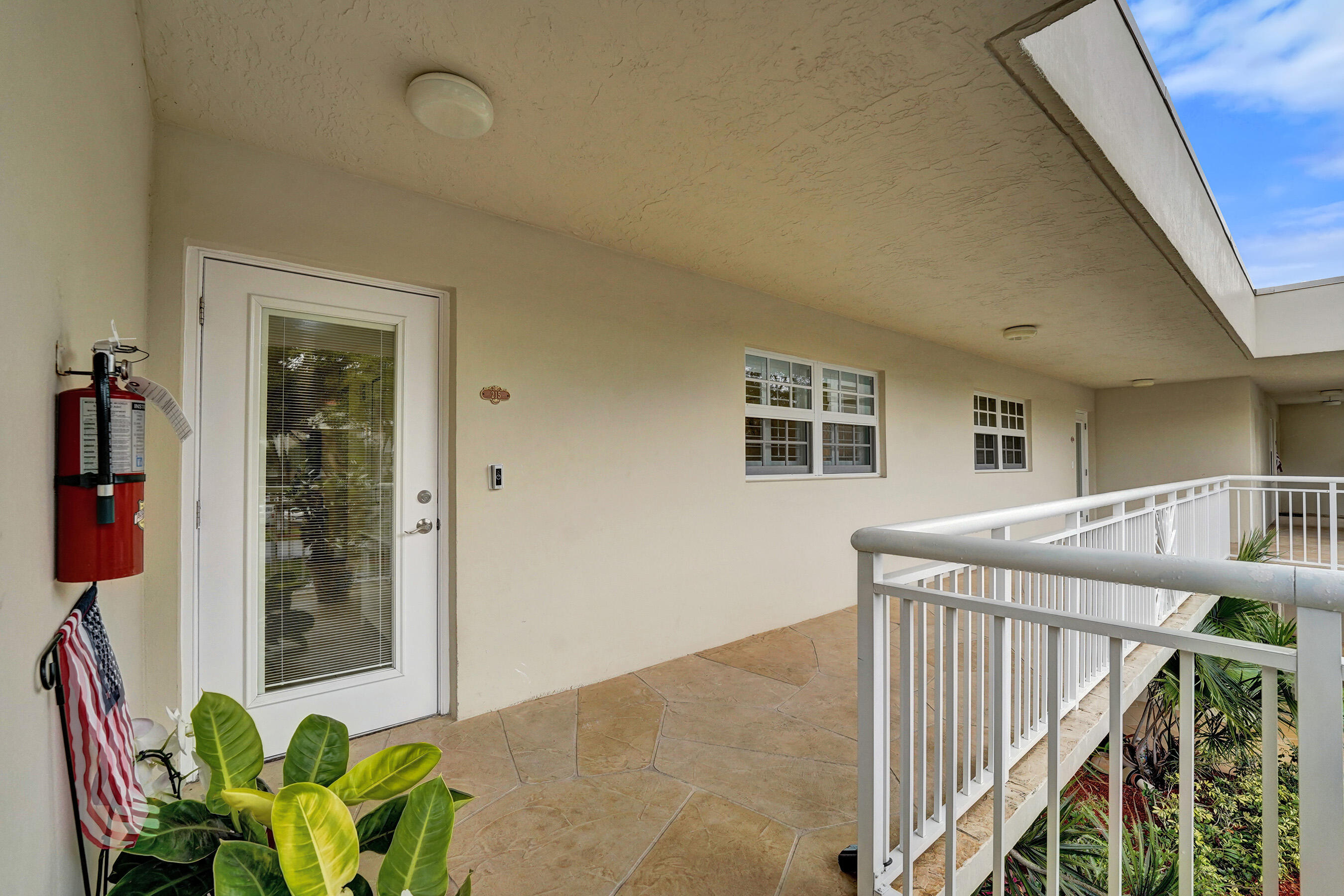 PALM-AIRE AT CORAL KEY GARDEN - Residential