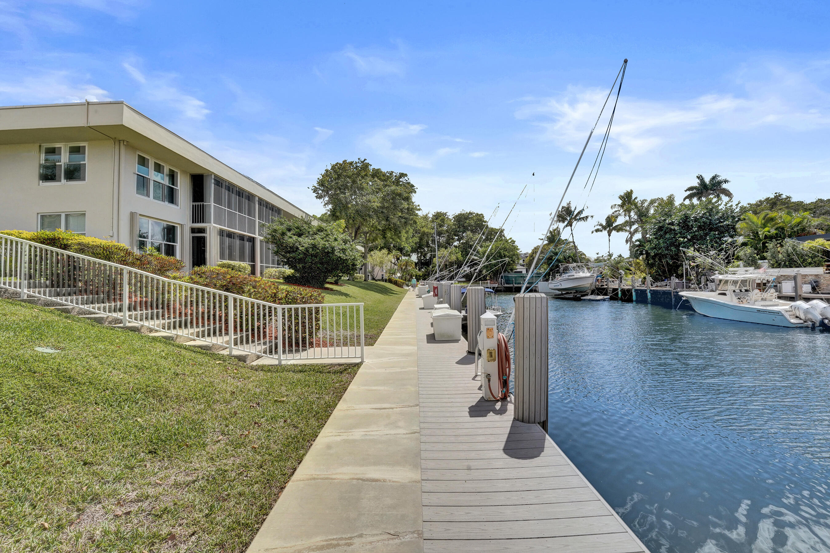 PALM-AIRE AT CORAL KEY GARDEN - Residential