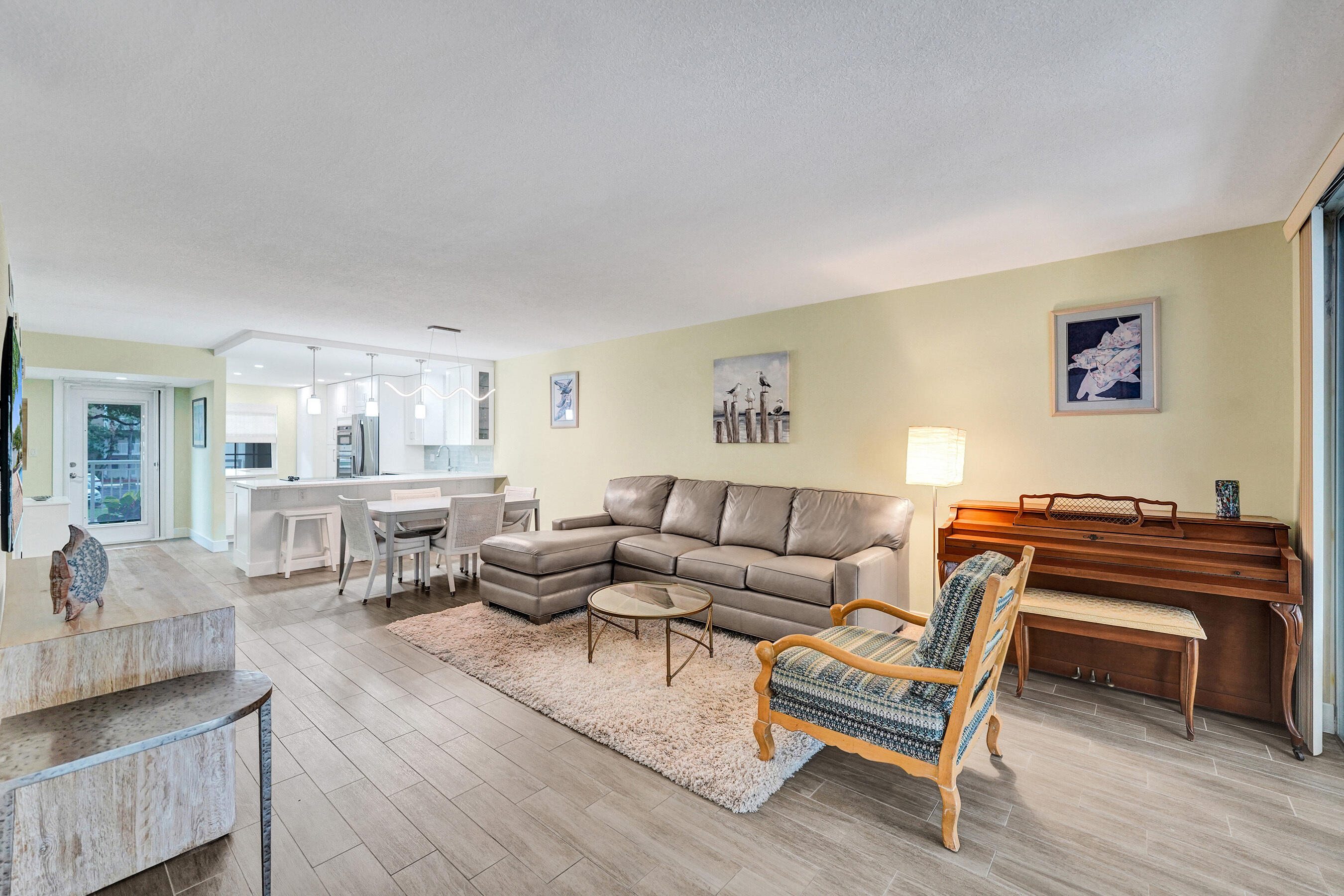 PALM-AIRE AT CORAL KEY GARDEN - Residential