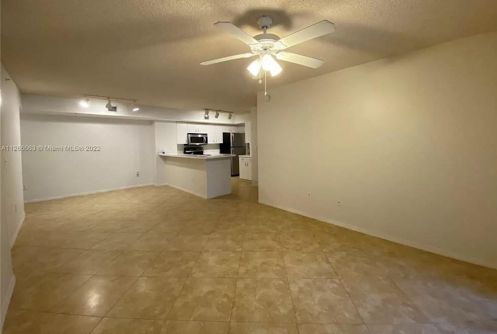 ROYAL GRAND CONDO - Residential Lease