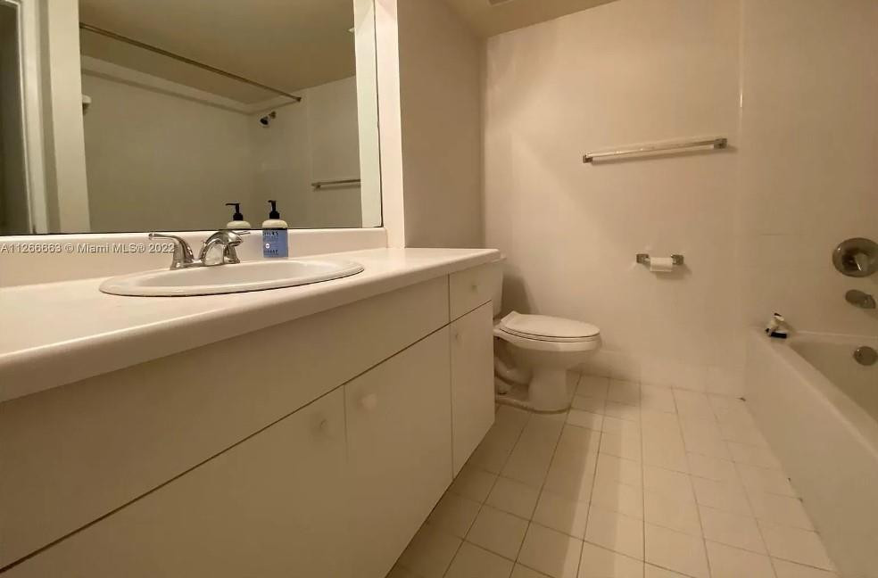 ROYAL GRAND CONDO - Residential Lease