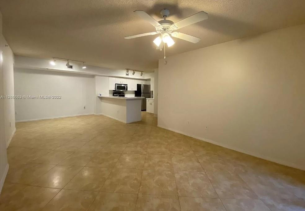 ROYAL GRAND CONDO - Residential Lease