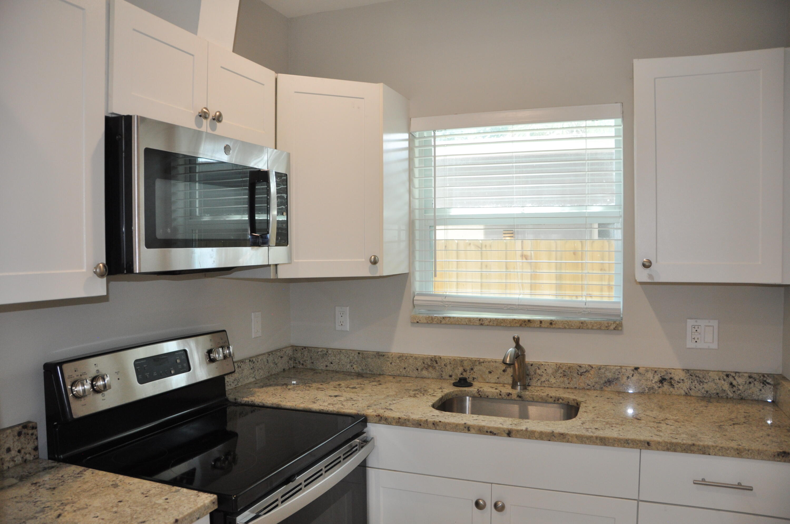 HOME BEAUTIFUL PARK - Residential Lease