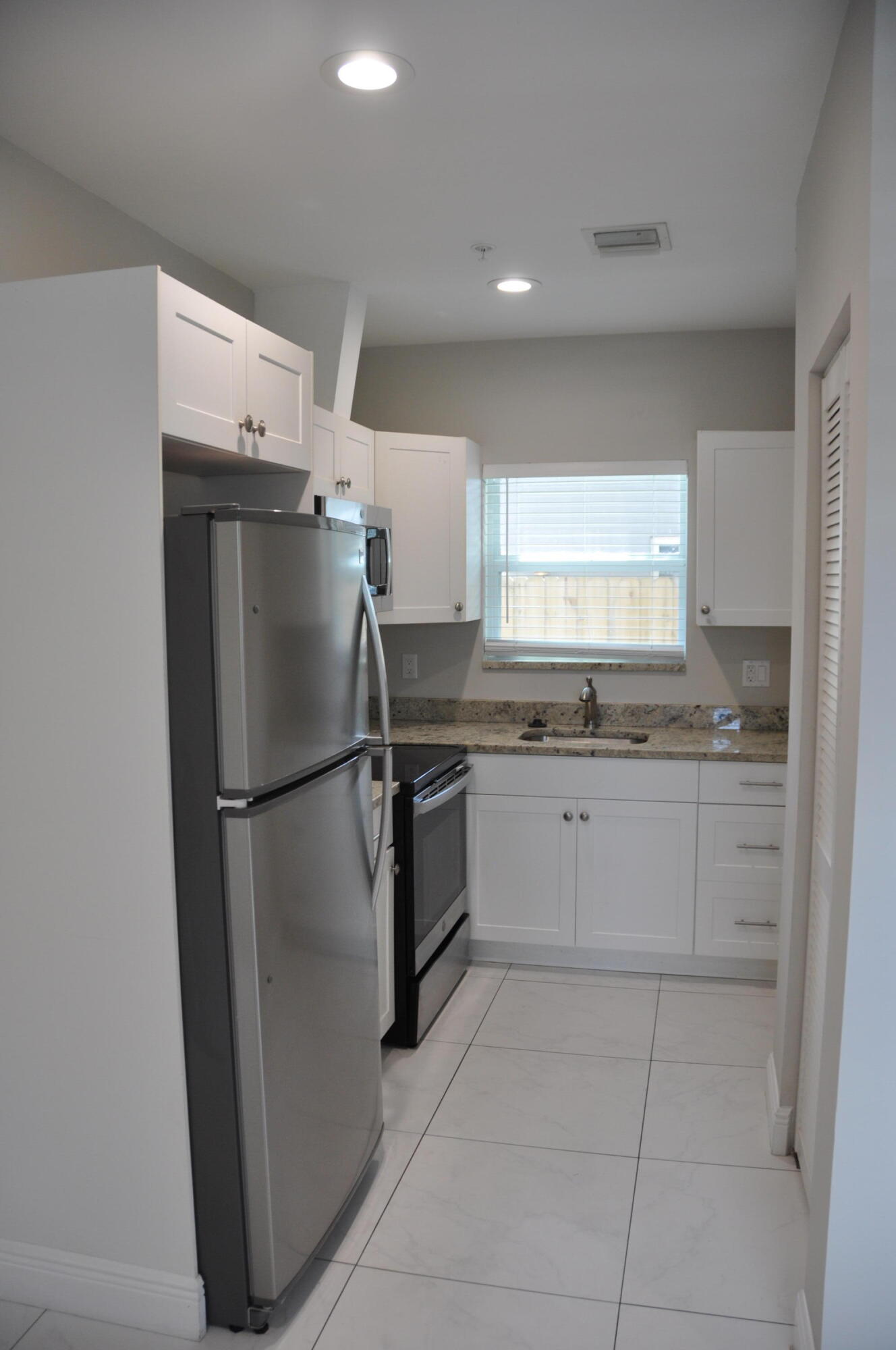 HOME BEAUTIFUL PARK - Residential Lease