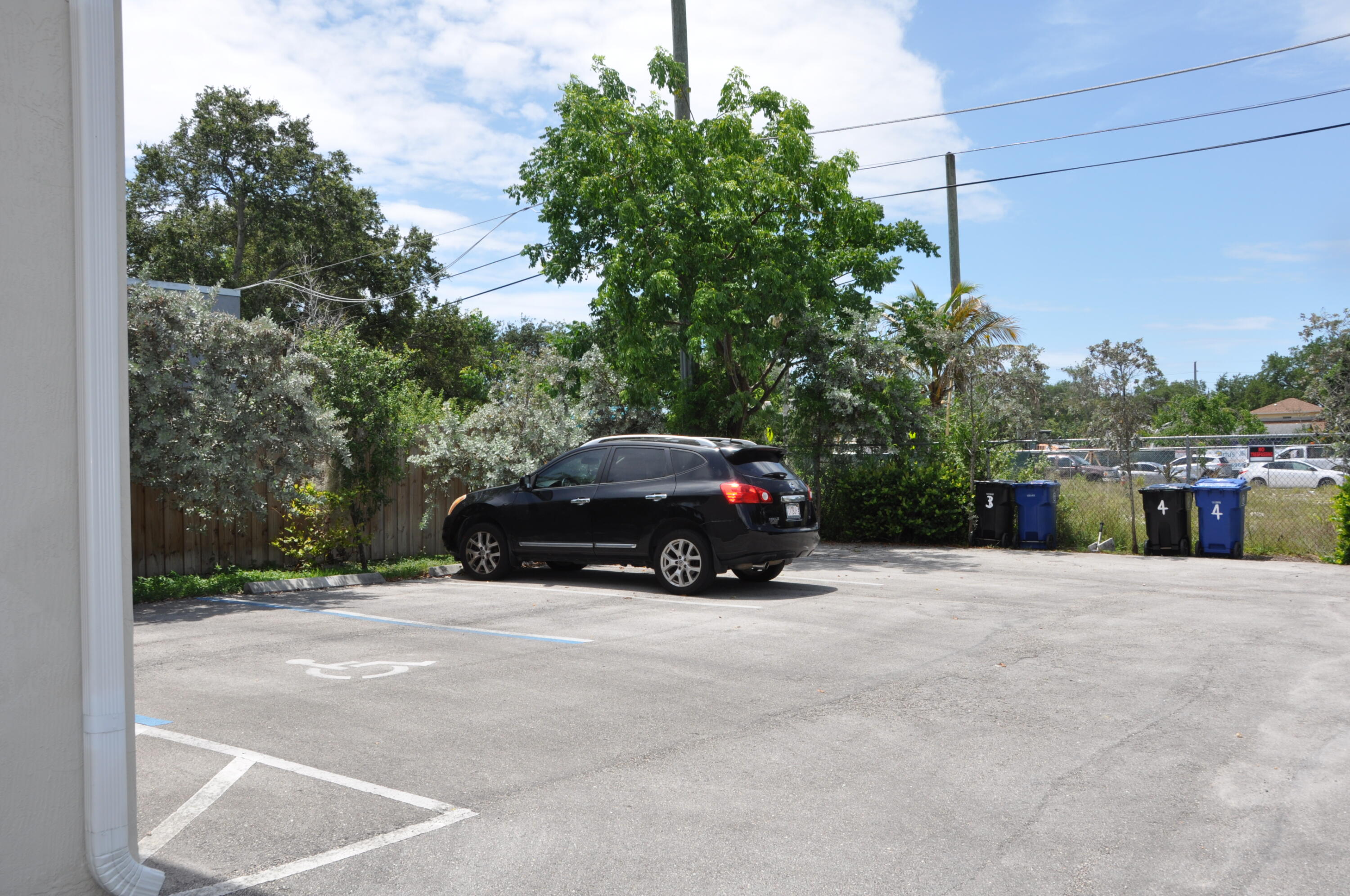 HOME BEAUTIFUL PARK - Residential Lease