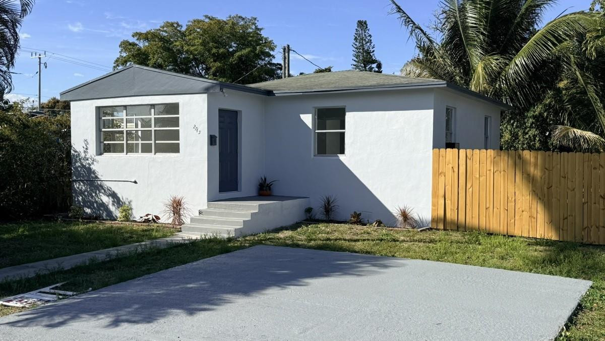 South Hollywood Amd 4-10 - Residential