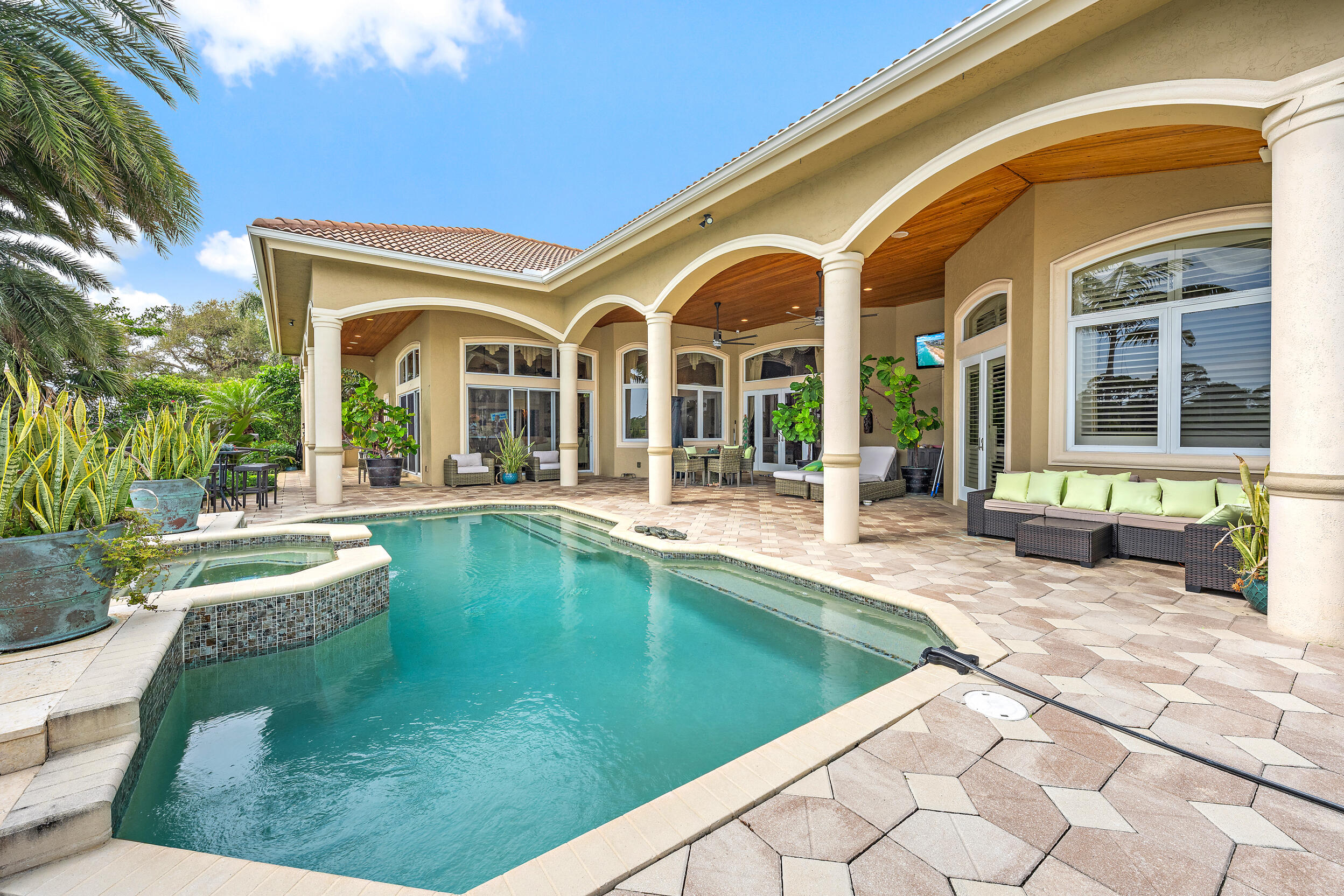 Paradise Port - Residential