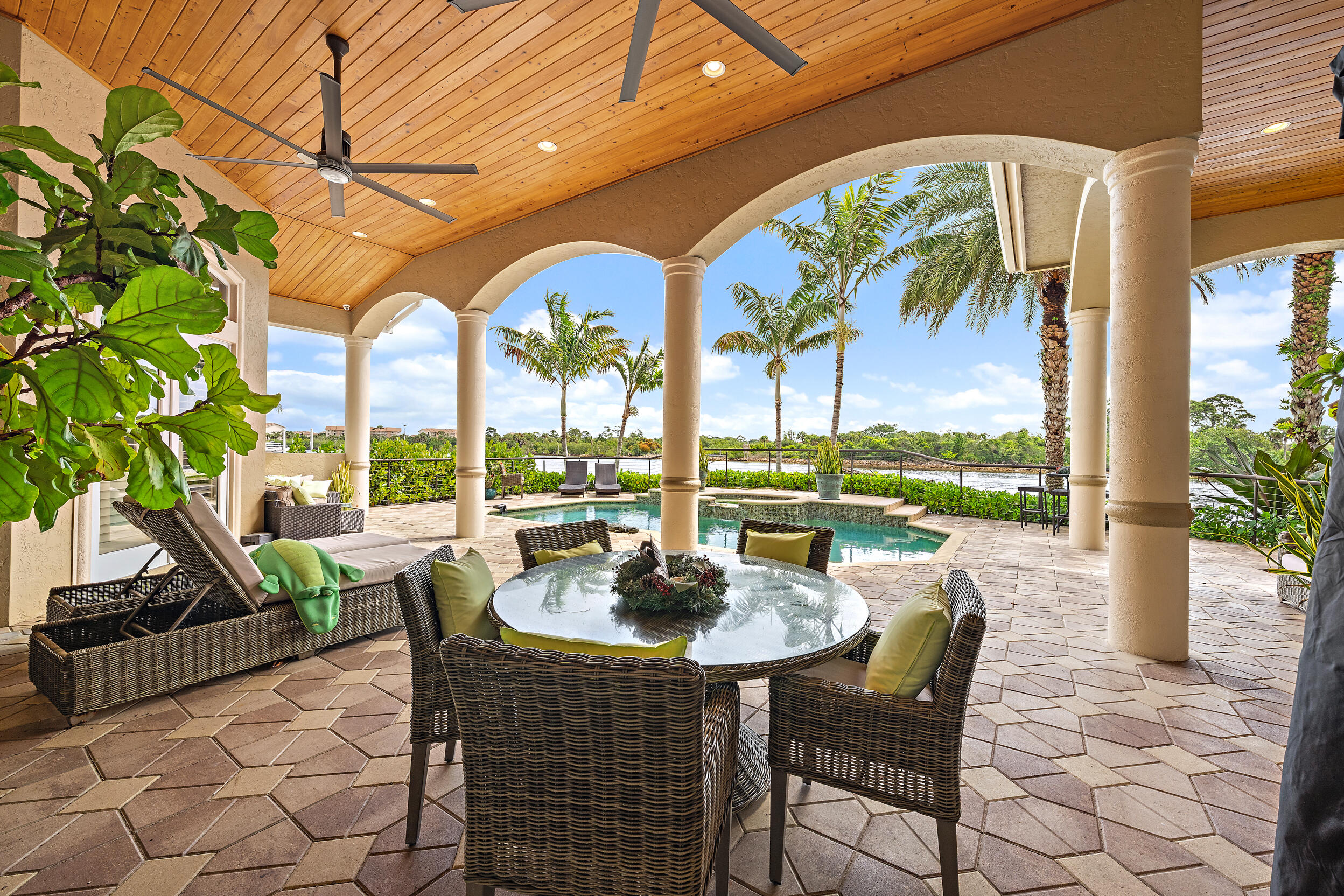 Paradise Port - Residential