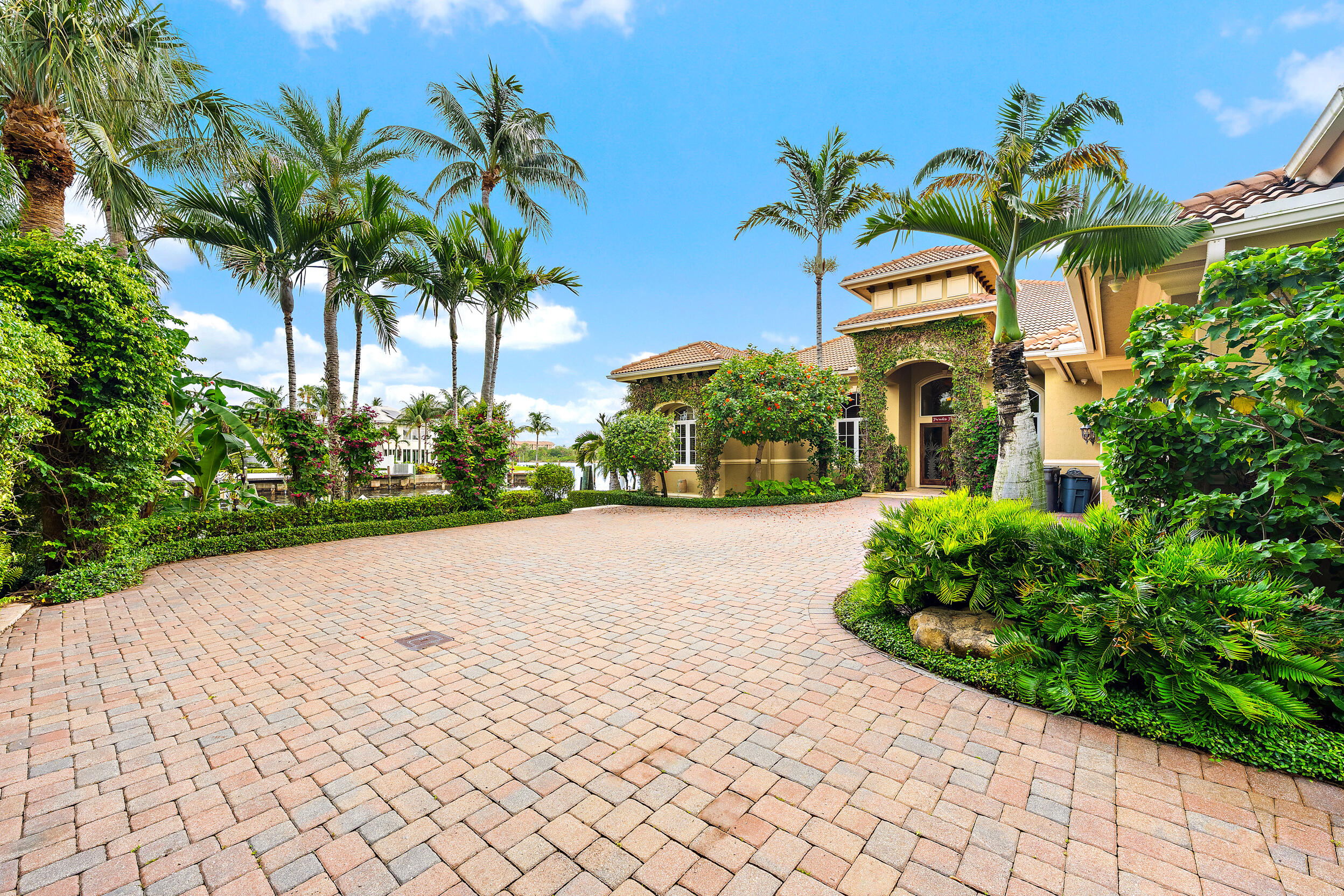 Paradise Port - Residential