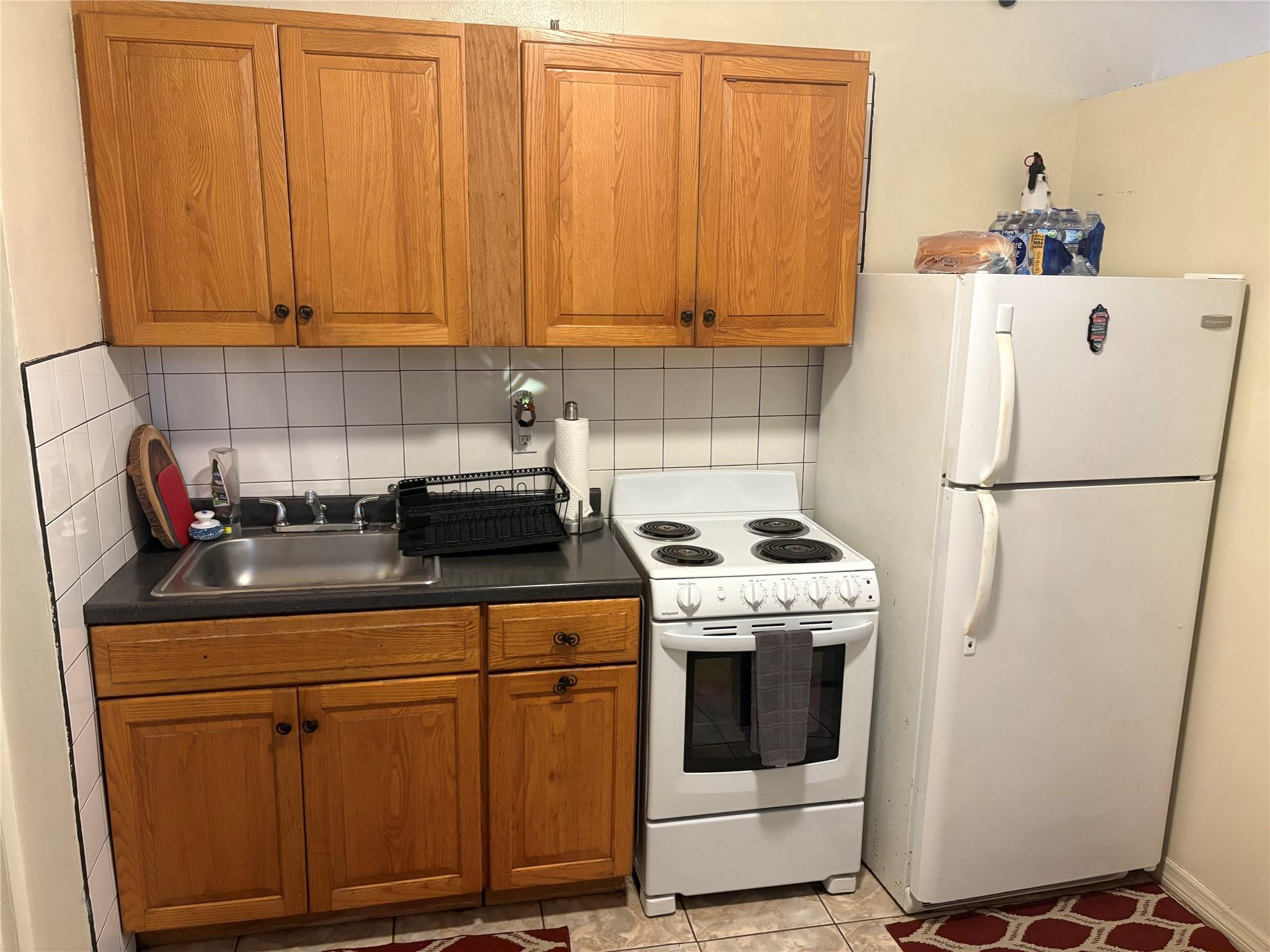MYRTLE GROVE 1ST ADDN - Residential Lease